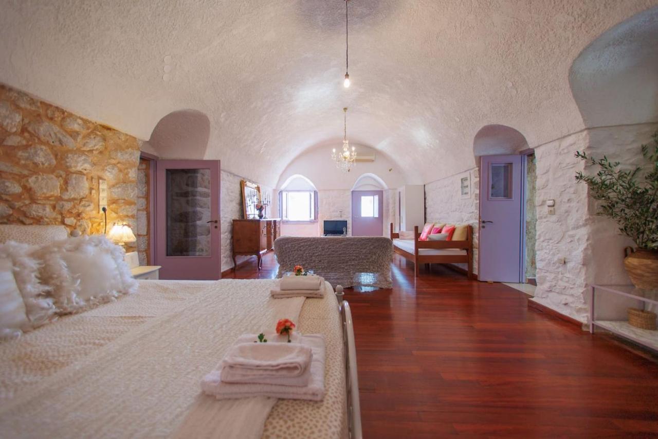 Iliana'S House - Spacious Cave House In The Center Of Areopolis Εξωτερικό φωτογραφία