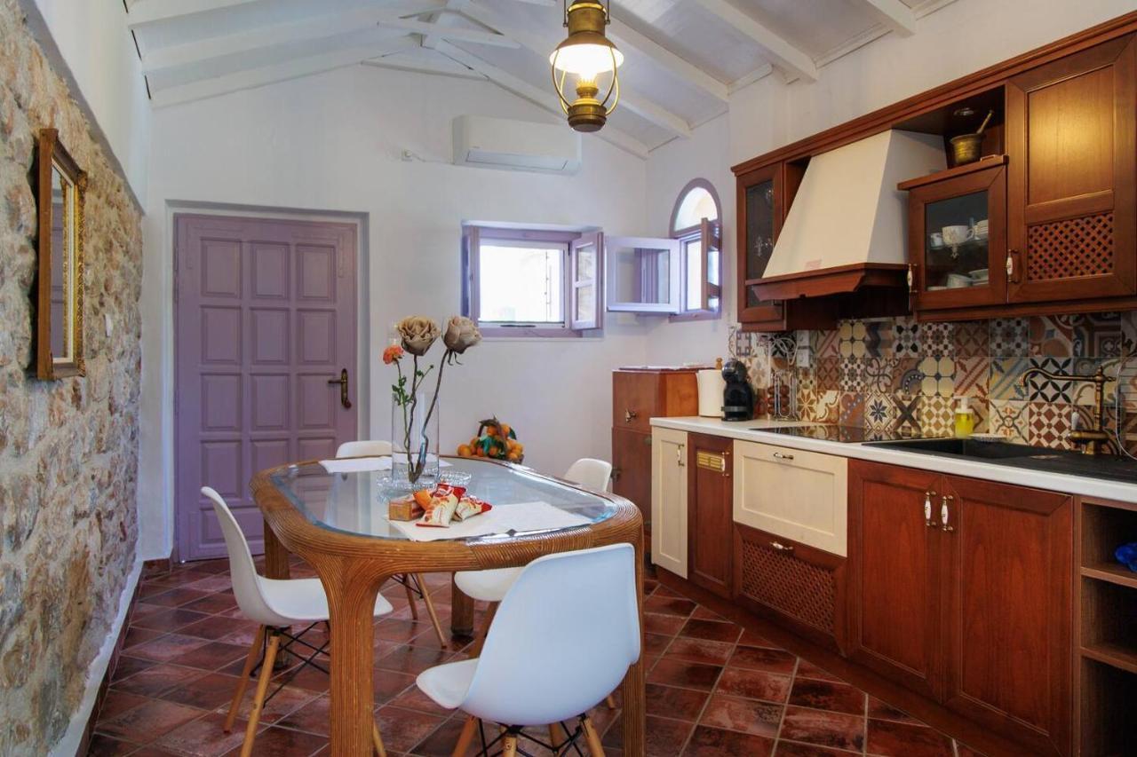 Iliana'S House - Spacious Cave House In The Center Of Areopolis Εξωτερικό φωτογραφία